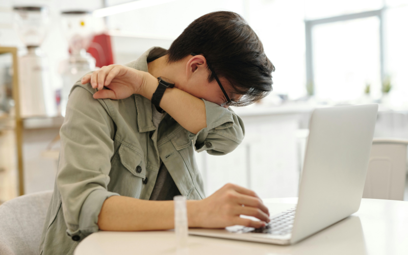 CẨM NANG PHÒNG NGỪA VÀ GIẢM HO KHI GIAO MÙA: NHỮNG ĐIỀU AI CŨNG NÊN BIẾT.